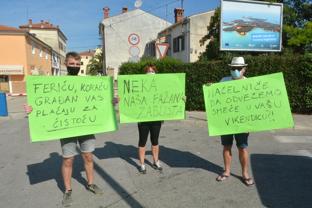 Protest u Fažani (snimio D. MEMEDOVIĆ)